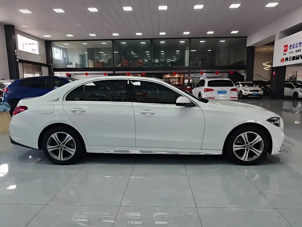 Mercedes-Benz C-Class — миниатюра 4