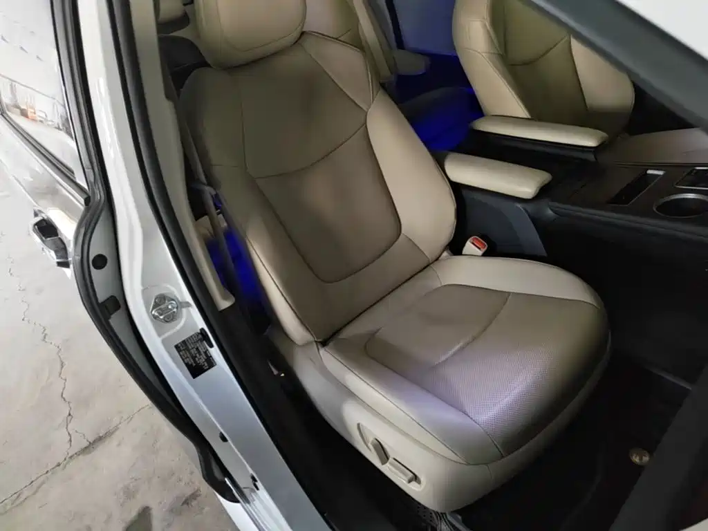 Toyota Granvia — миниатюра 25