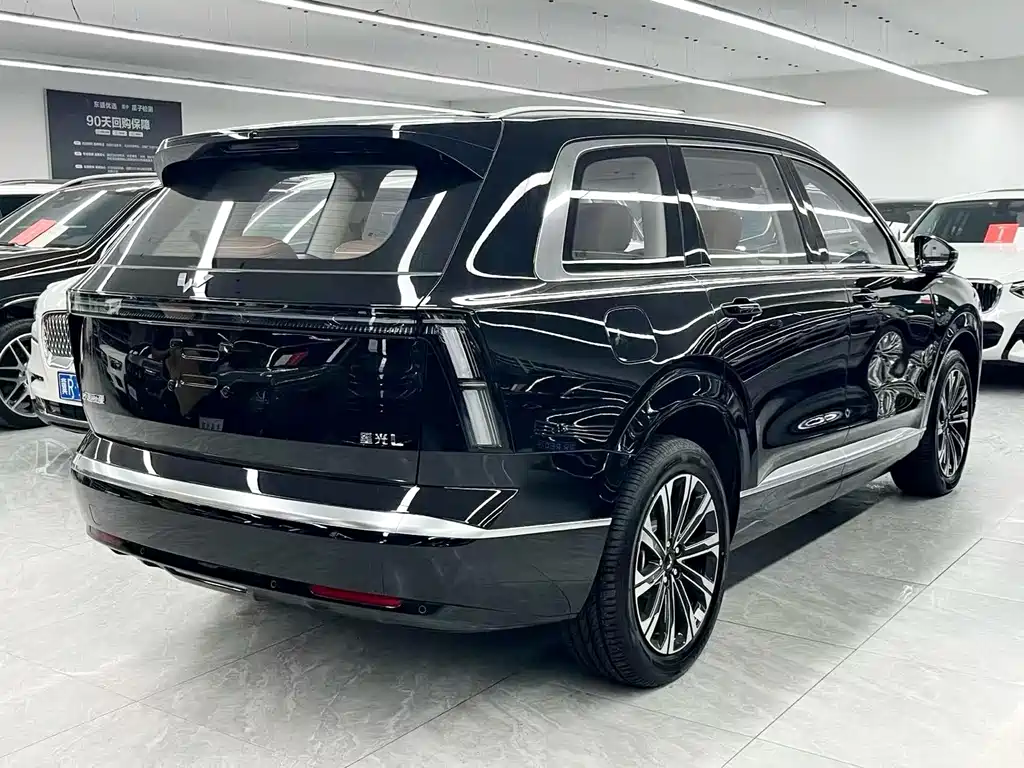 Wuling Xingguang L — миниатюра 6