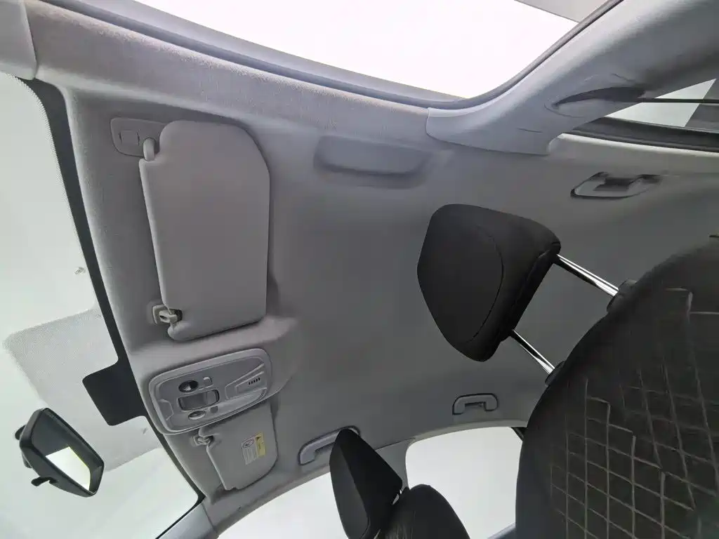 Peugeot 308 — миниатюра 14