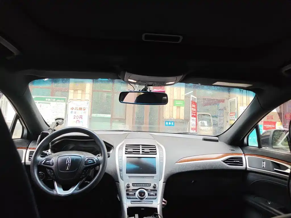 Lincoln MKZ — миниатюра 19
