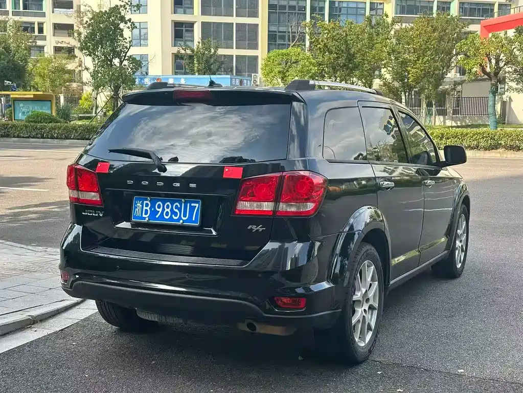 Dodge Journey — миниатюра 8