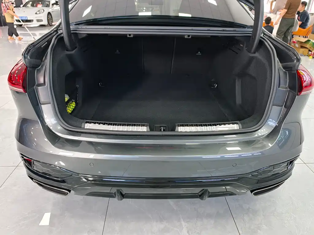Audi A5L — миниатюра 20