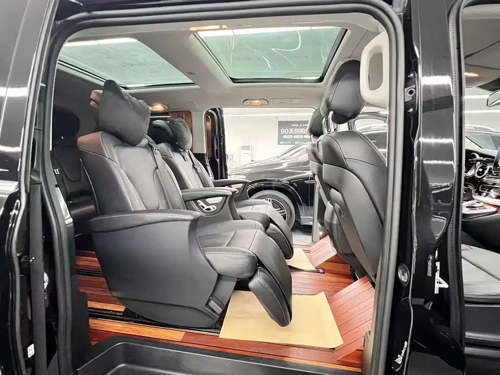 Mercedes-Benz V-Class — миниатюра 23