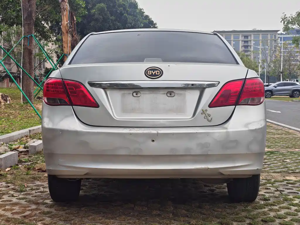 BYD L3 2012 1.5L MT Comfort