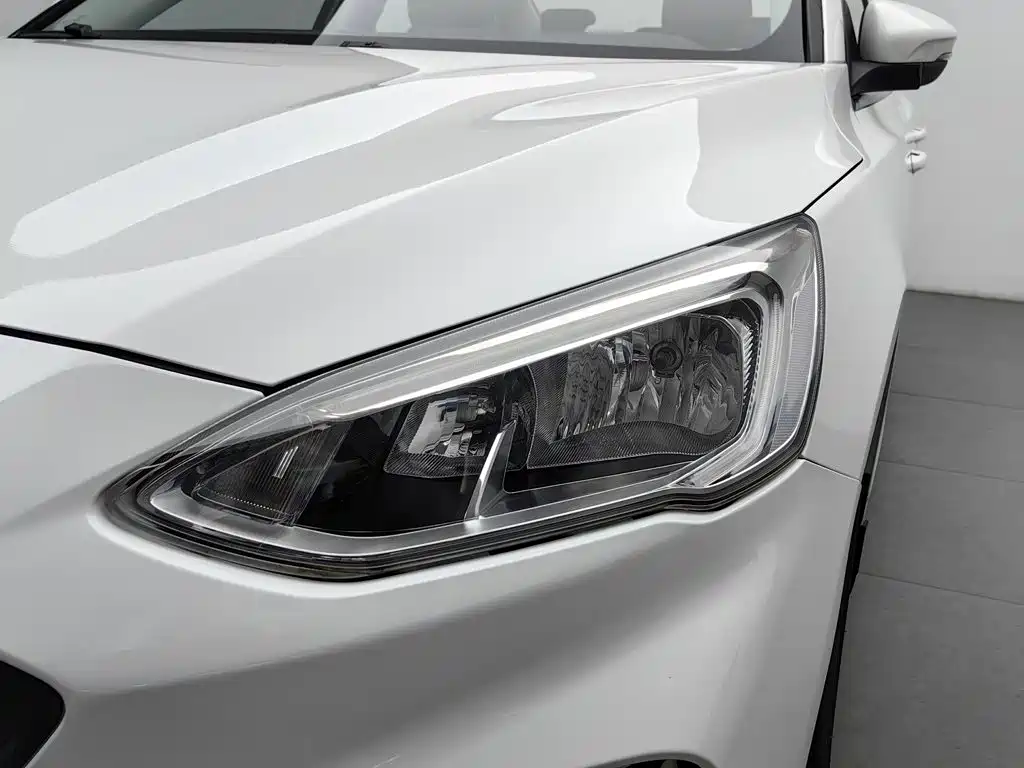 Ford Focus — миниатюра 7