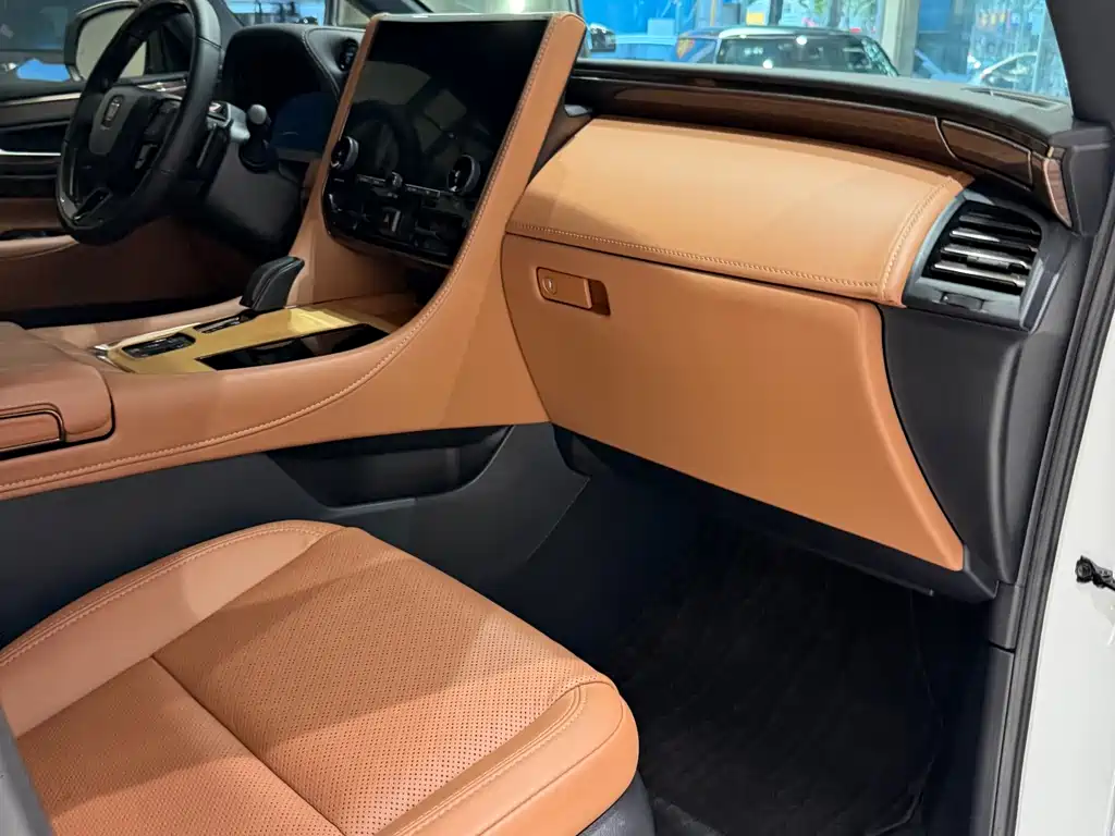 Toyota Vellfire — миниатюра 6