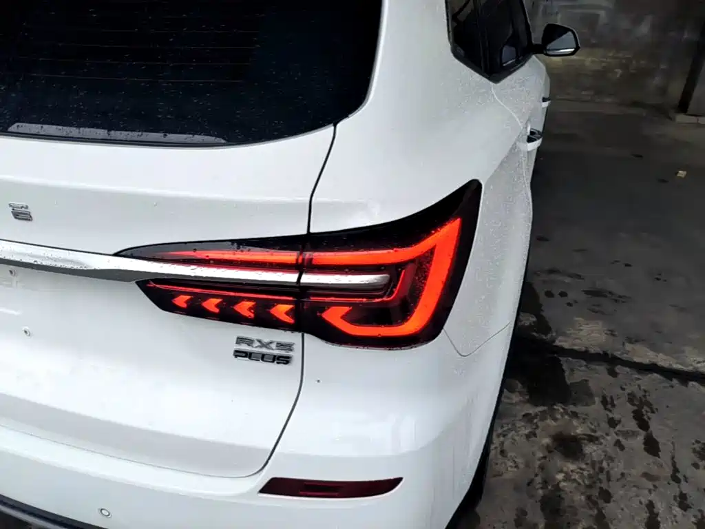 Roewe RX5 — миниатюра 8