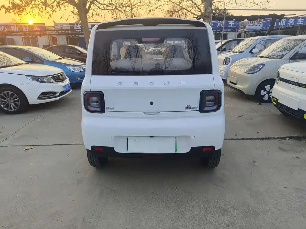 GEELY GALAXY PANDA