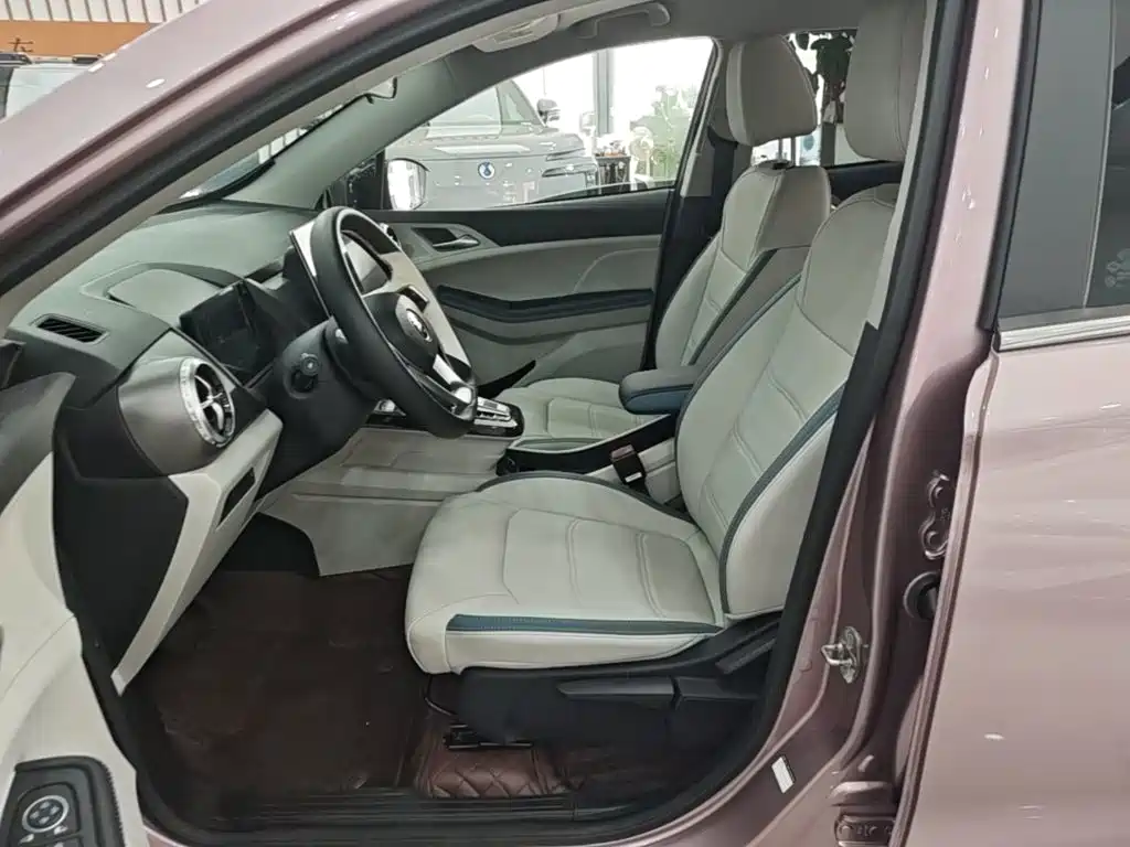 BYD Yuan Pro — миниатюра 15