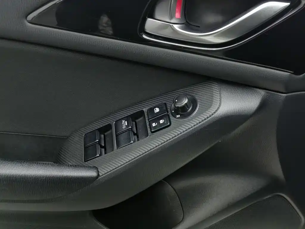 Mazda 3 Axela — миниатюра 9