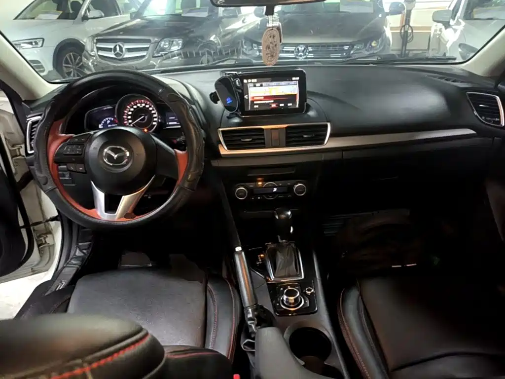 Mazda 3 Axela — миниатюра 10