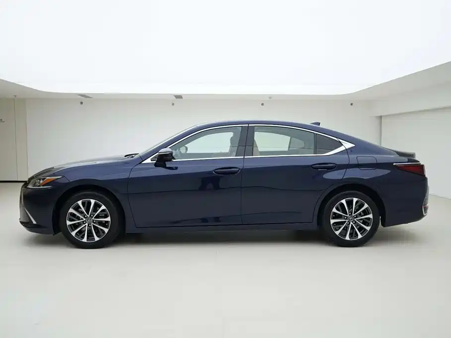 Lexus ES — миниатюра 3