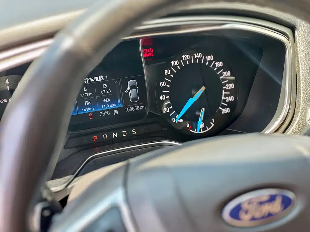 Ford Mondeo — миниатюра 11