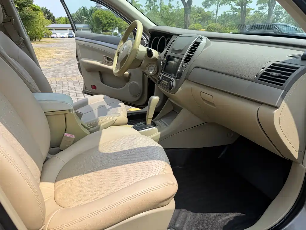 Nissan Sylphy — миниатюра 10