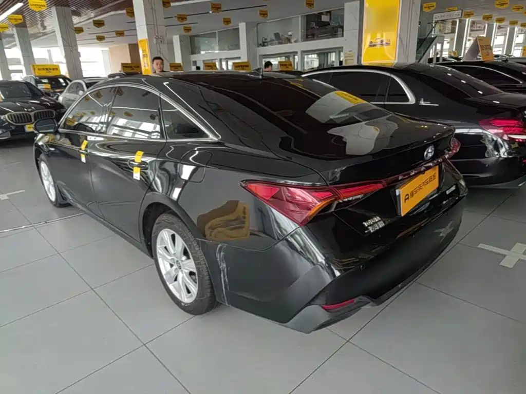 Toyota Avalon — миниатюра 5