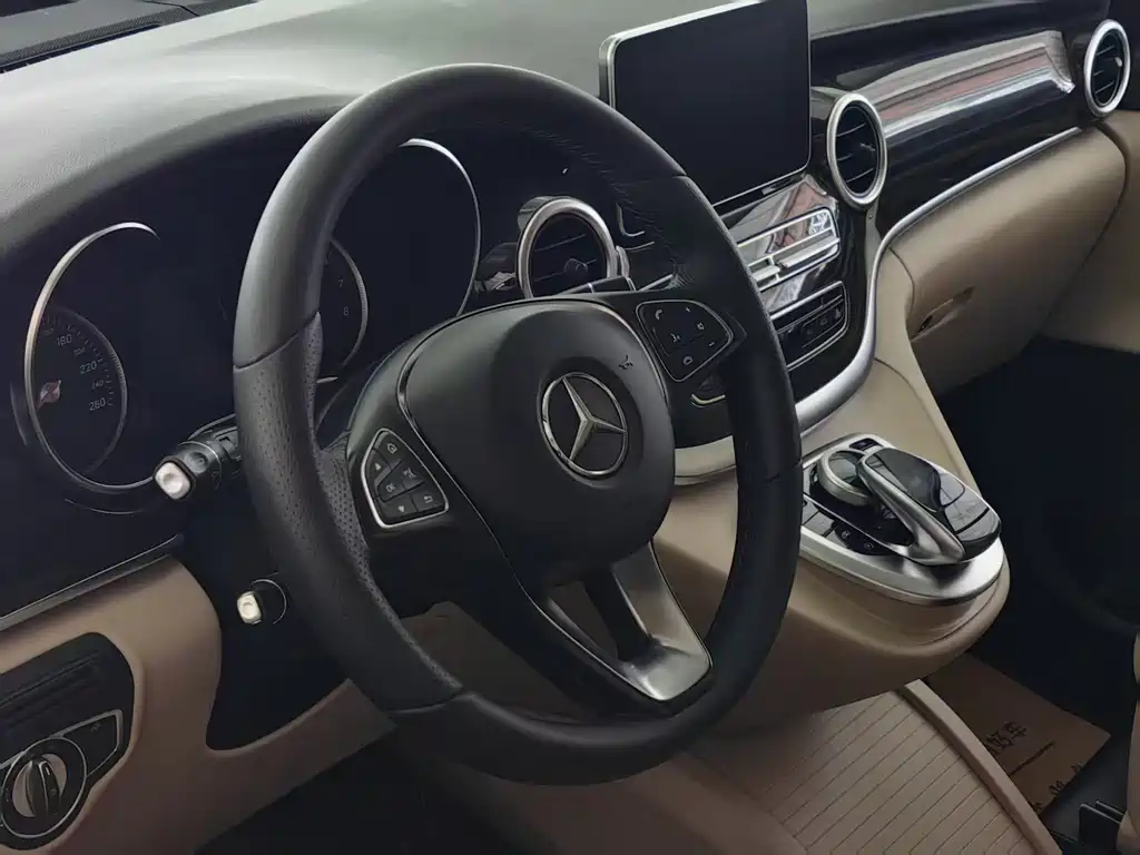 Mercedes-Benz V-Class V 2018 V 260 VI