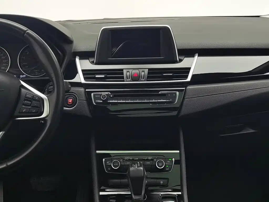 BMW 2 Series Active Tourer — миниатюра 12