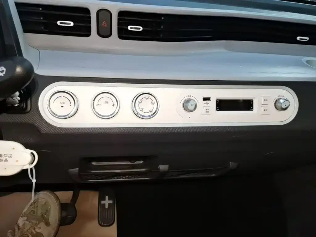 Wuling MINIEV — миниатюра 13