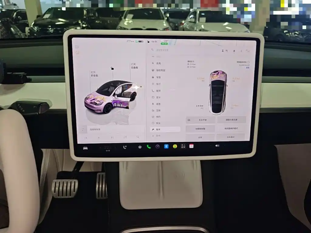 Tesla Model Y — миниатюра 13