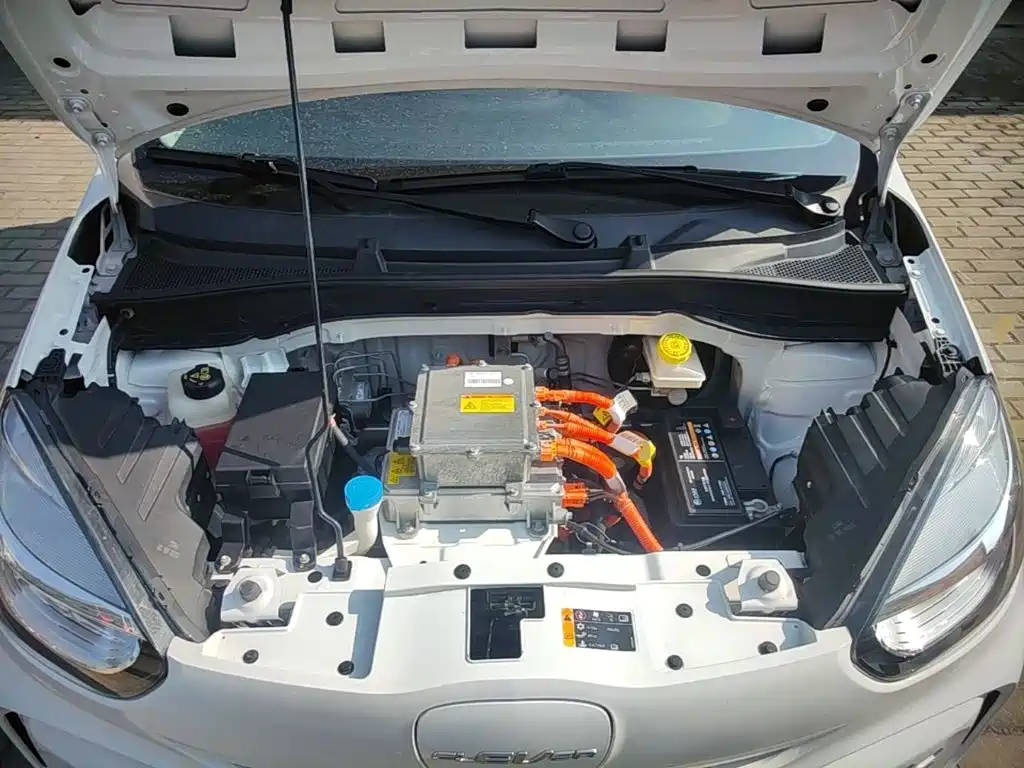 Roewe Clever — миниатюра 20