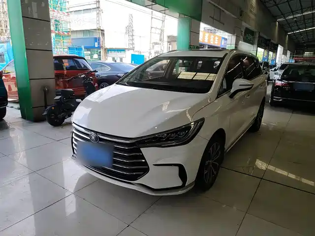 BYD SONG MAX