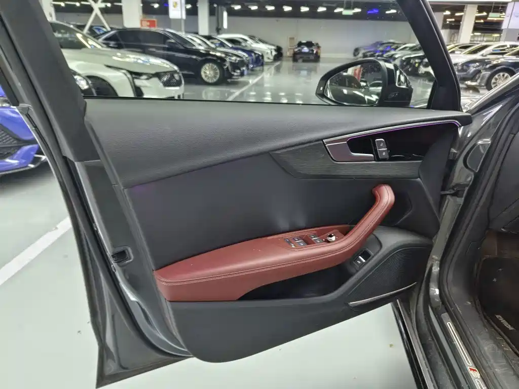 Audi A4L — миниатюра 5