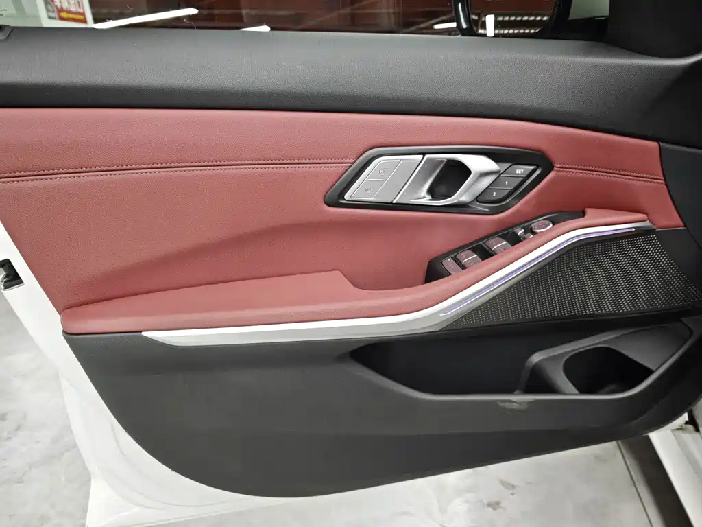 BMW 3 Series — миниатюра 6