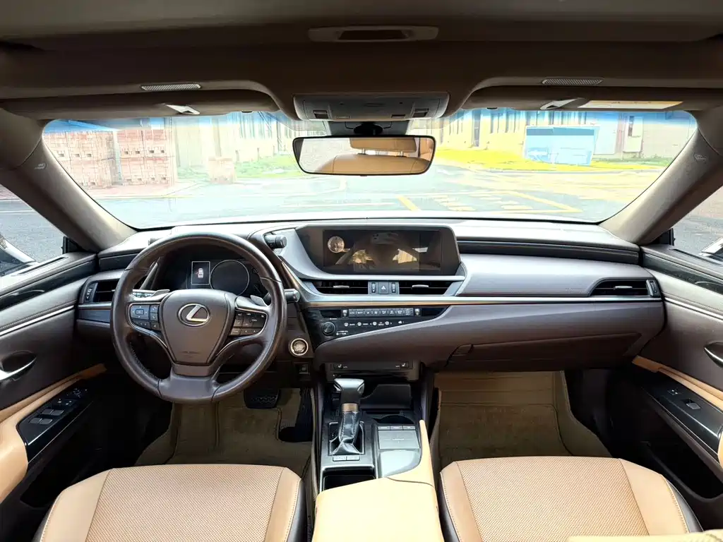Lexus ES — миниатюра 4