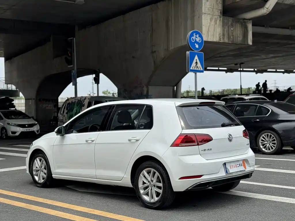 Volkswagen Golf — миниатюра 6