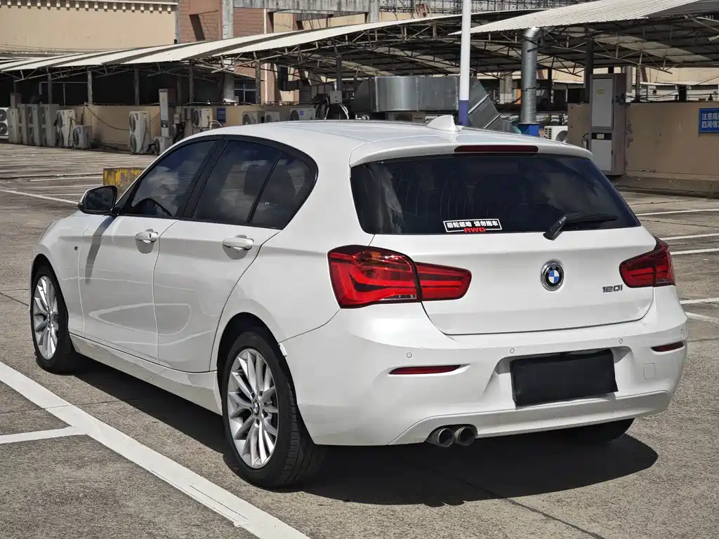 BMW 1 Series (Import) — миниатюра 5