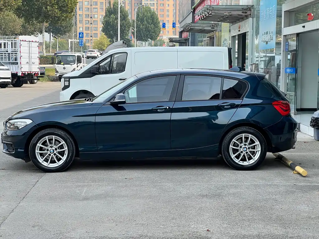 BMW 1 Series (Import) — миниатюра 4