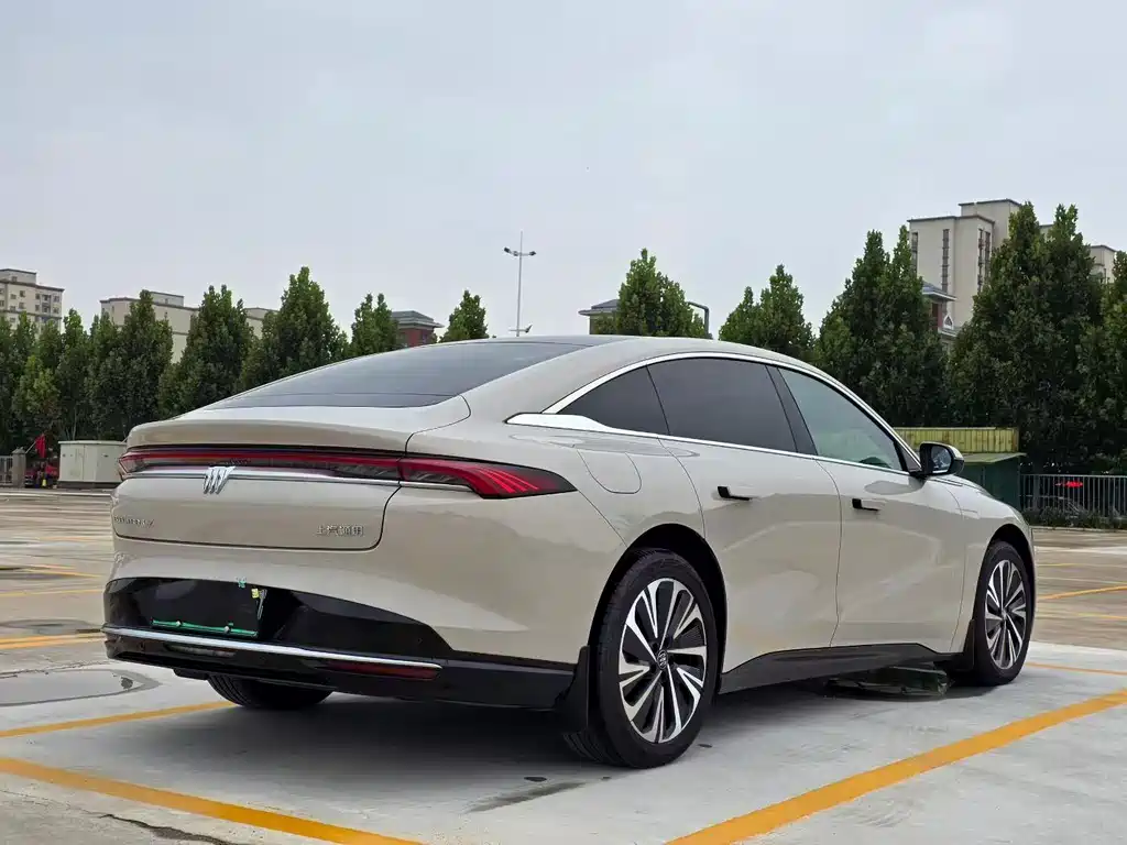 Buick Electra L7 — миниатюра 9