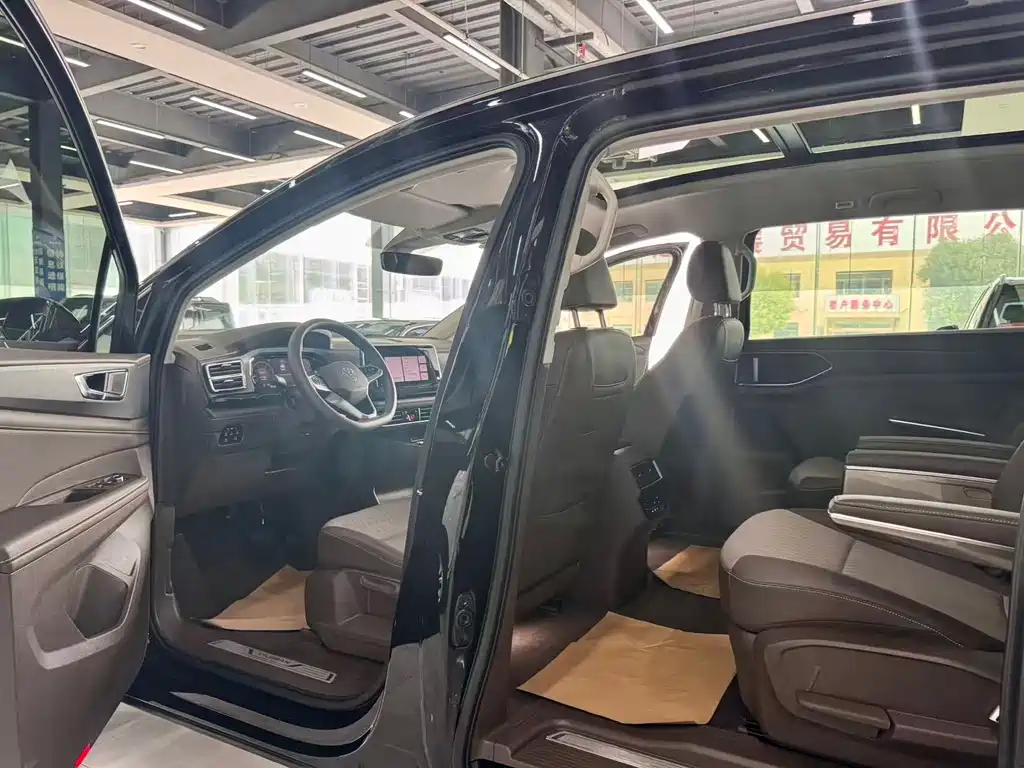 Volkswagen Viloran — миниатюра 6