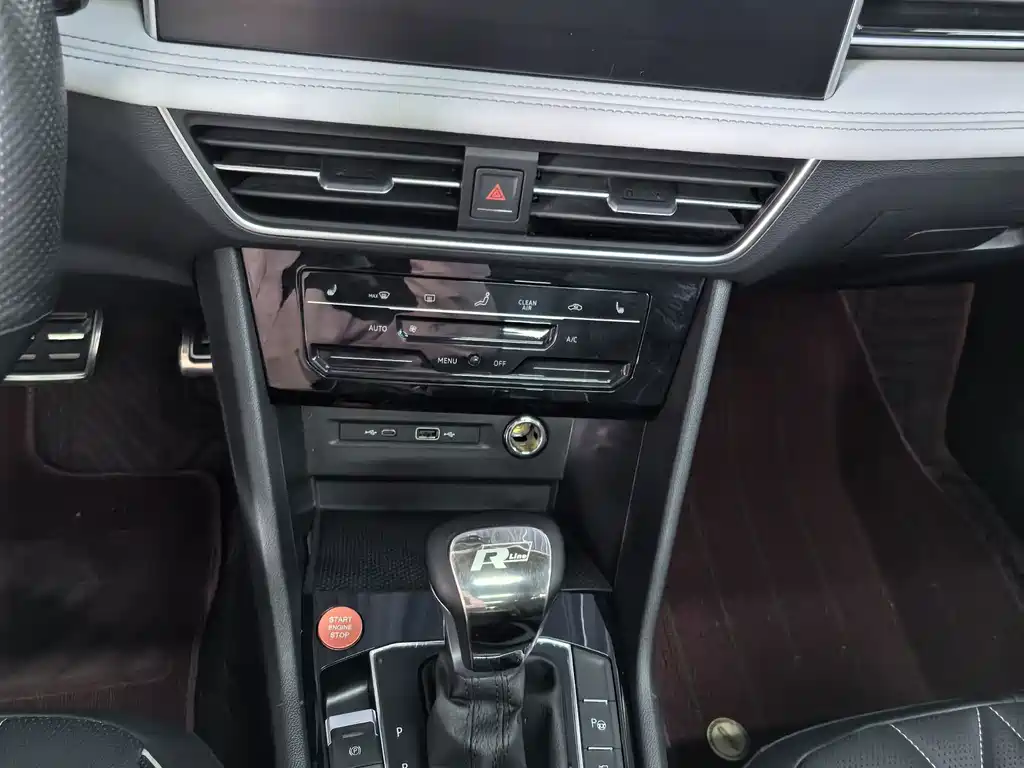 Volkswagen Tiguan L — миниатюра 12