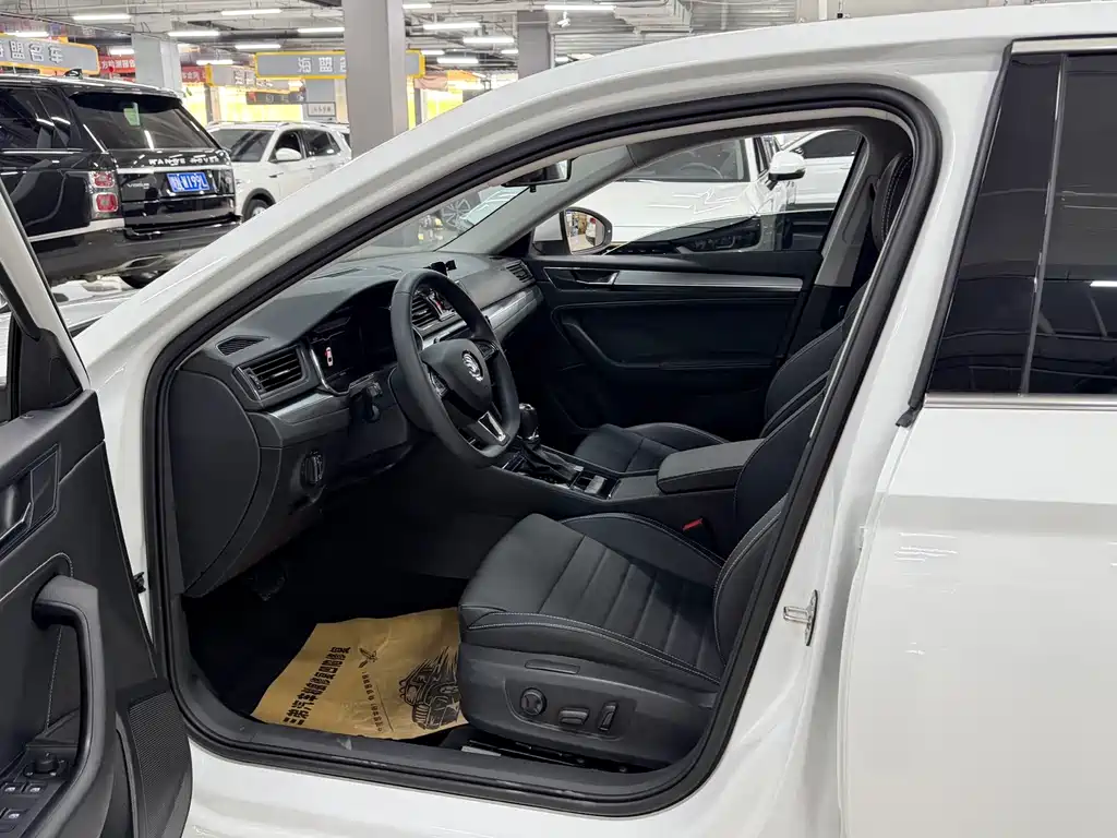 Skoda Superb — миниатюра 10