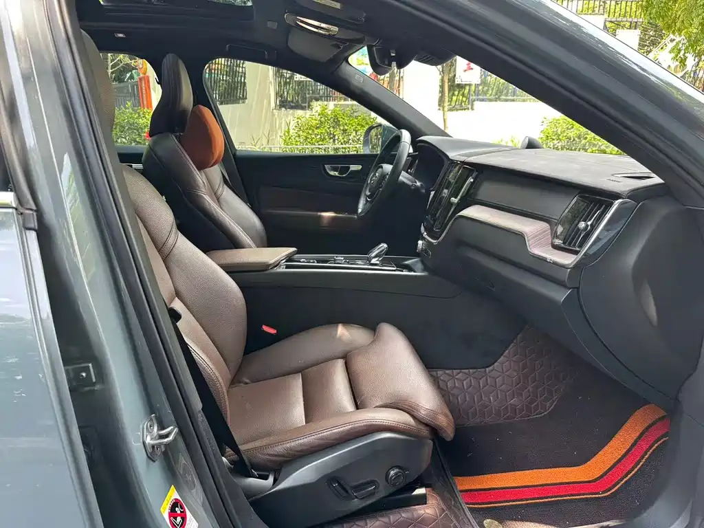 Volvo XC60 — миниатюра 6
