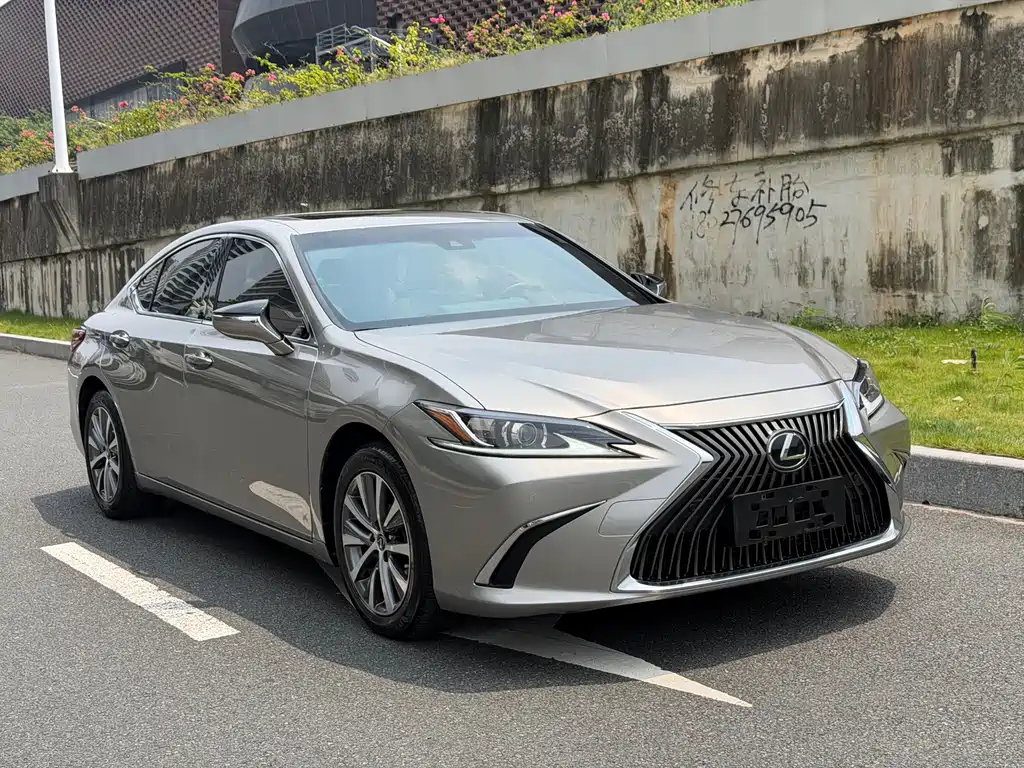 Lexus ES — миниатюра 3