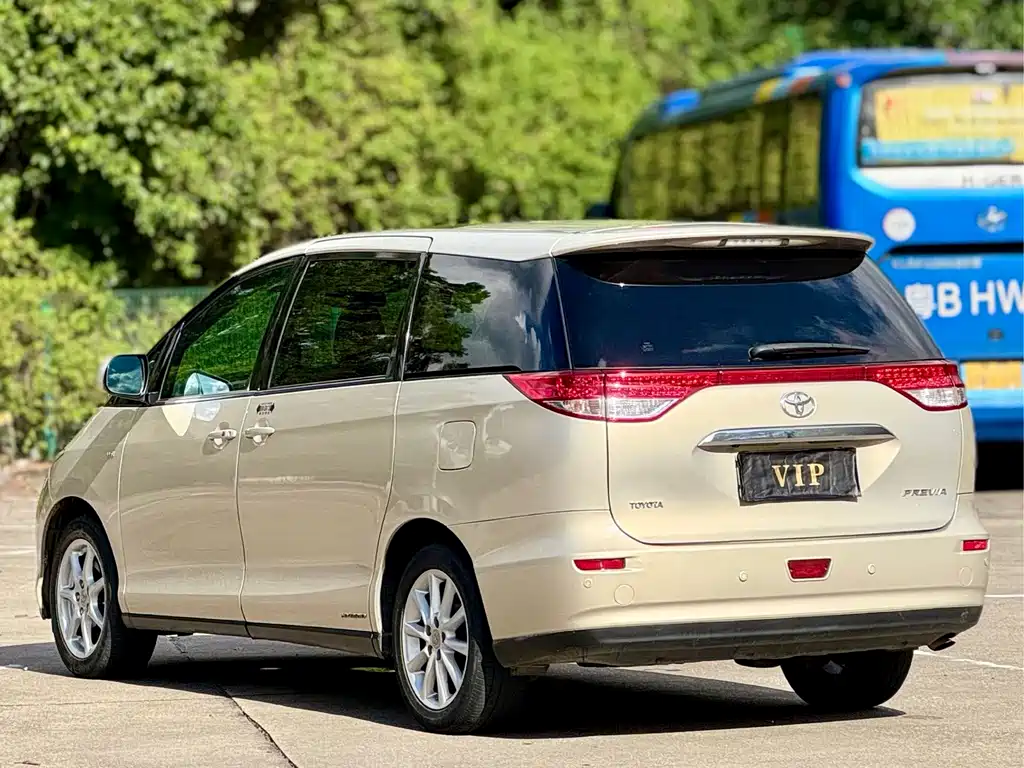 Toyota Previa — миниатюра 21