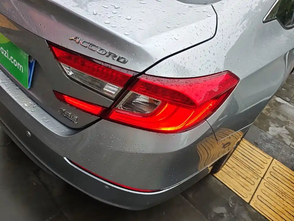 Honda Accord — миниатюра 8