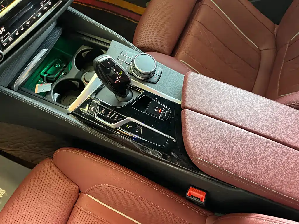 BMW 5 Series — миниатюра 26