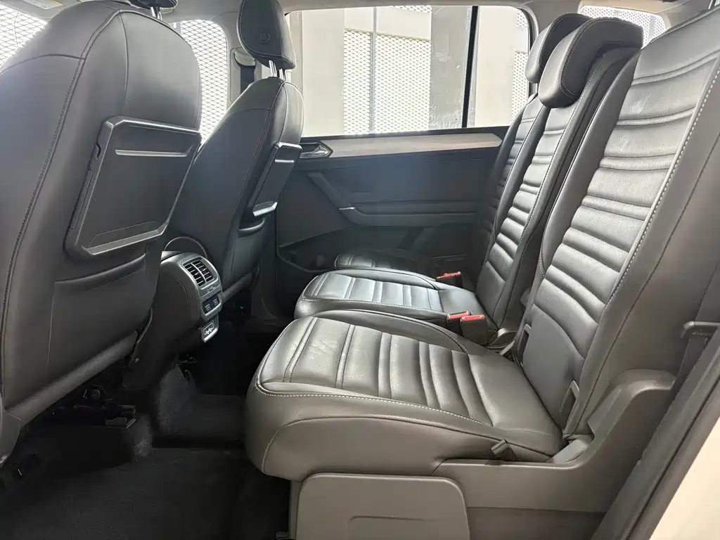 Volkswagen Touran — миниатюра 5