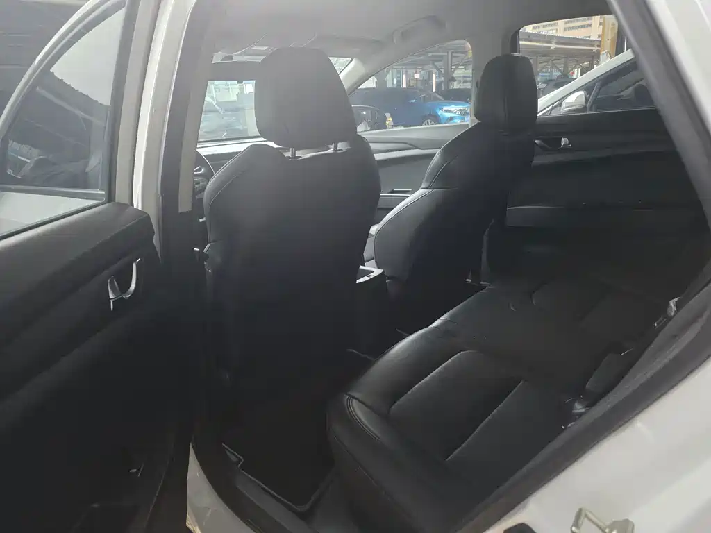Changan Eado New Energy — миниатюра 12