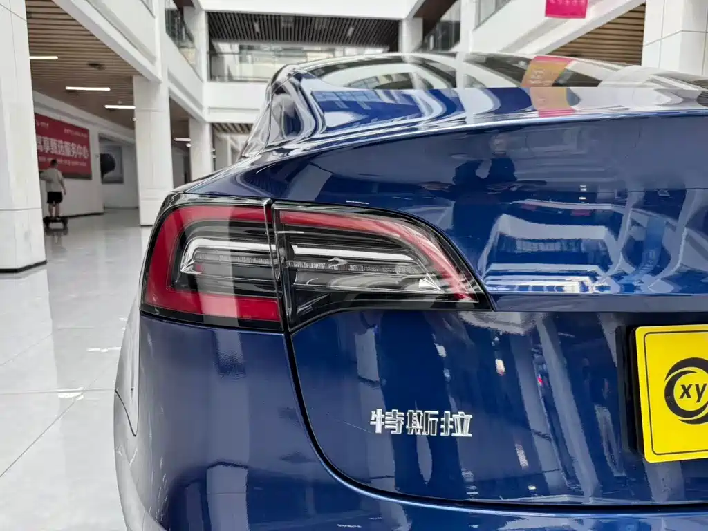 Tesla Model 3 — миниатюра 23