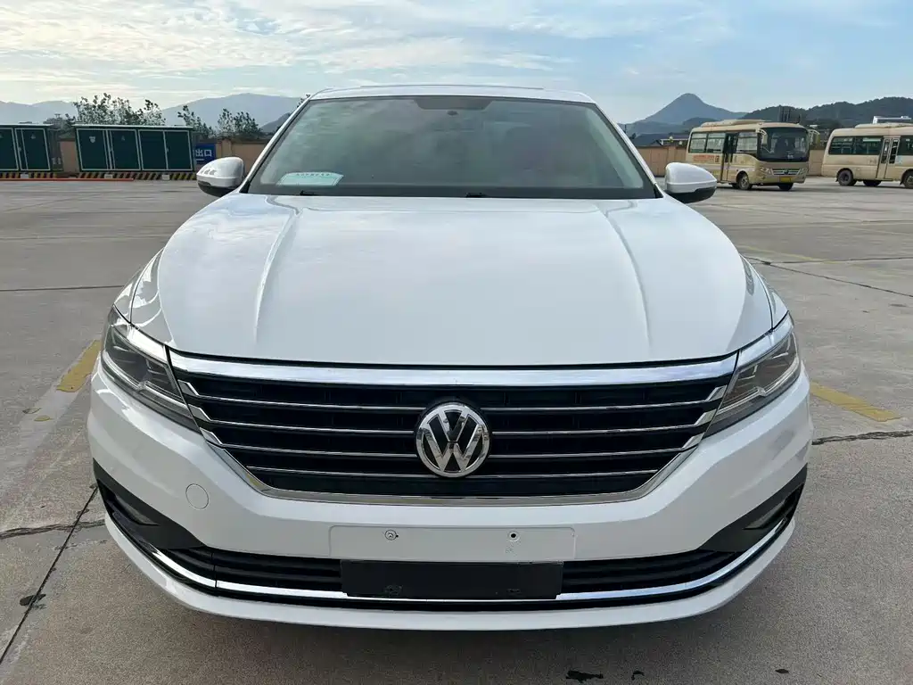 Volkswagen Lavida — миниатюра 2