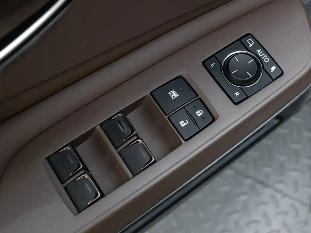Lexus ES — миниатюра 25