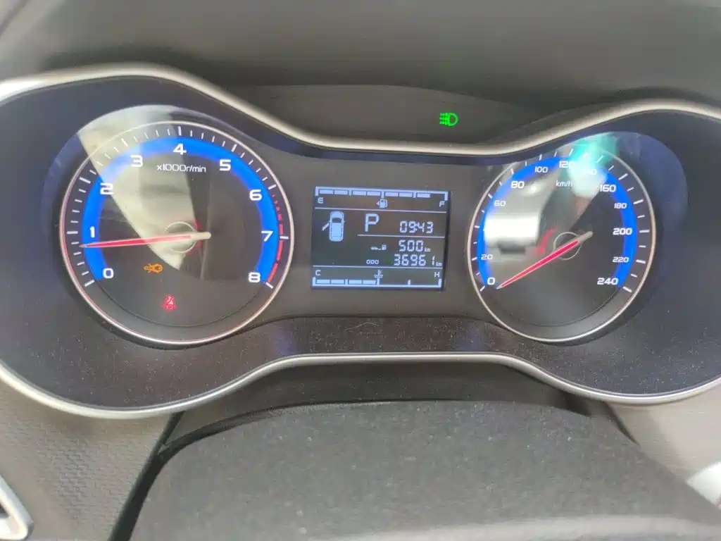 Geely Vision — миниатюра 5