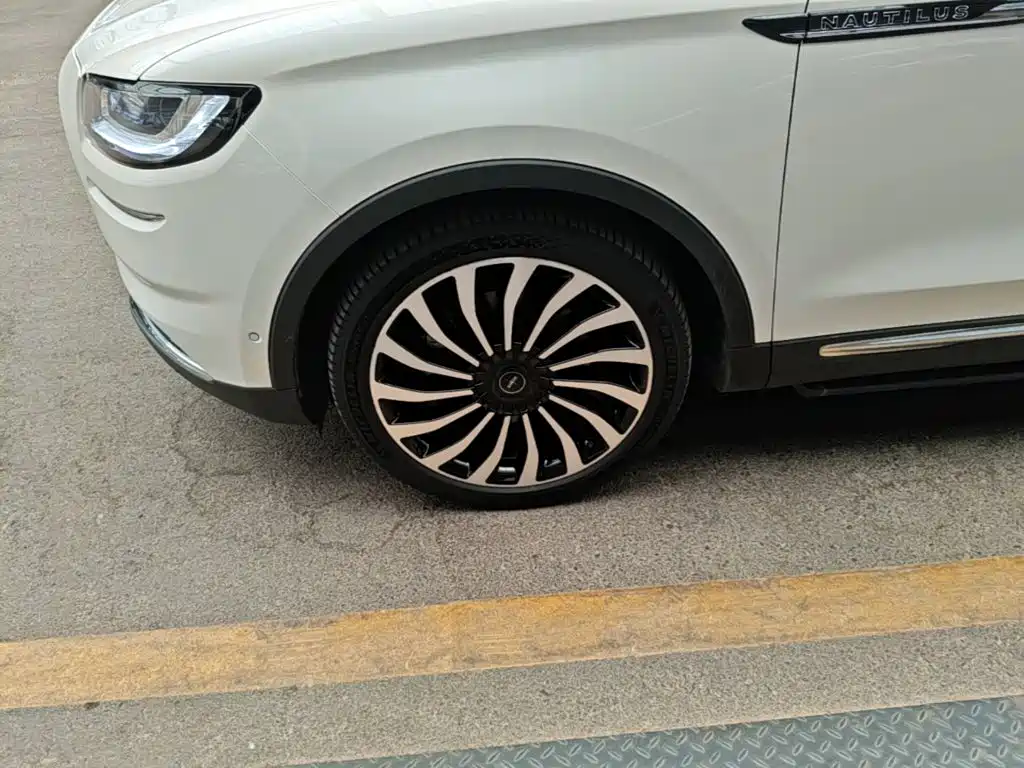 Lincoln Nautilus — миниатюра 23