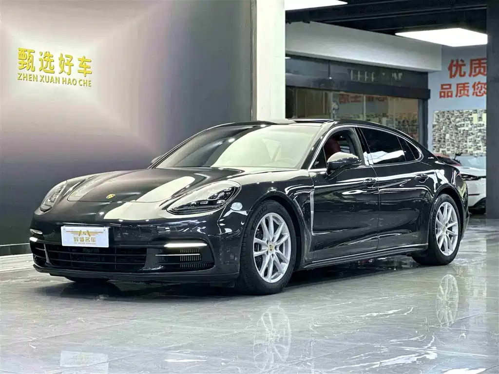 Porsche Panamera 2021