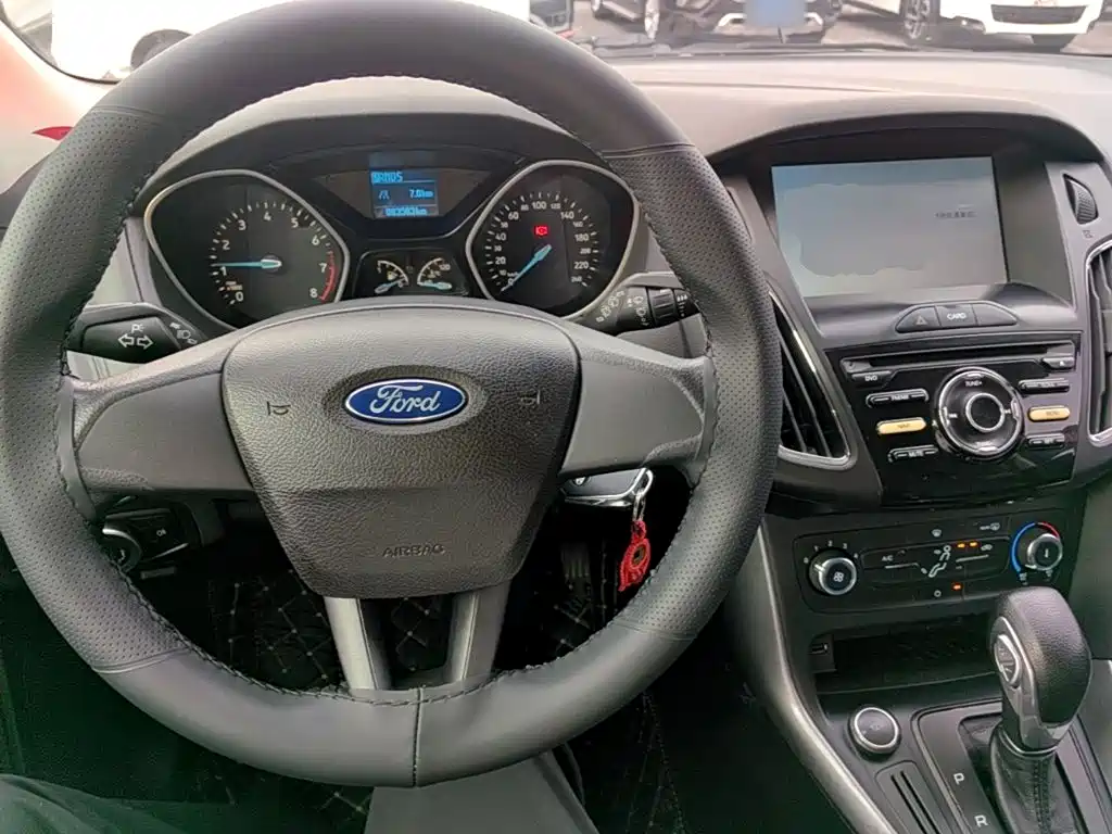 Ford Focus — миниатюра 10